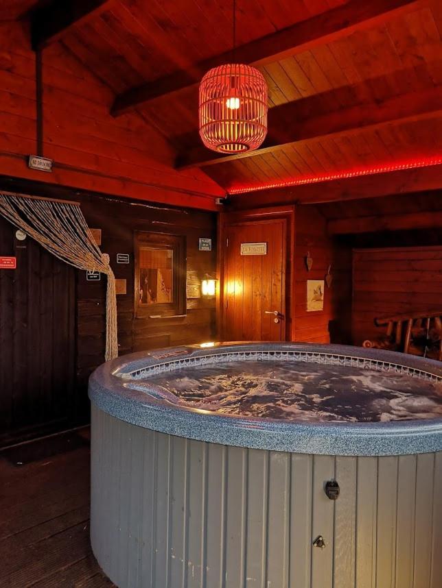Het Filipijns Slaaphuisje Hooglede Extérieur photo